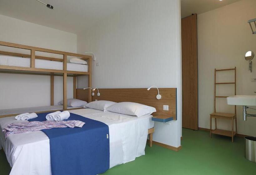 Четырехместный Номер Стандарт с Балконом, Senia_rooms_design