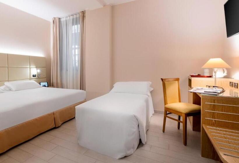 Трехместный Номер Комфорт, Best Western Cavalieri Della Corona