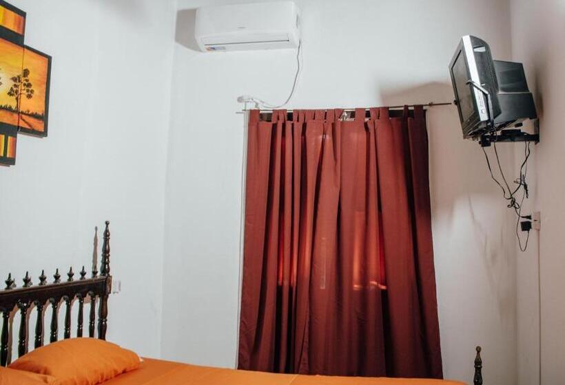 اتاق استاندارد, Instalate Hostel