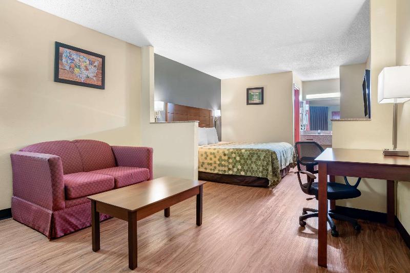 Люкс Кровать Кинг, Econo Lodge Inn And Suites