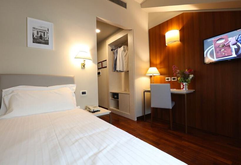 标准单人间, Grande Albergo Maugeri