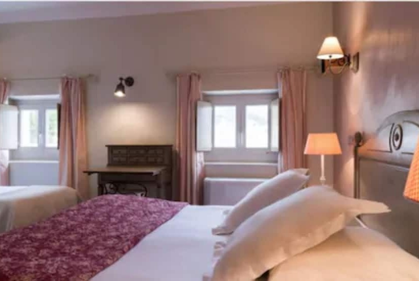 Номер Стандарт Трехместный, The Originals Boutique, Hôtel Du Parc, Cavaillon