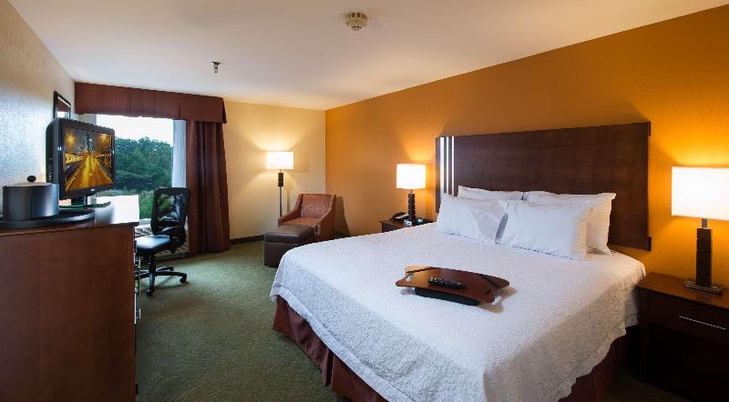 Стандартный Номер Кровать Кинг, Hampton Inn Cornelia