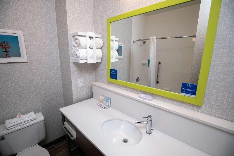 Номер Стандарт Кровать Кинг Адаптированный для Инвалидов, Hampton Inn Pickwick Damat Shiloh Falls