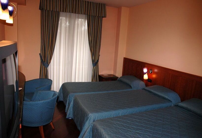 اتاق استاندارد سه نفره, Michelangelo Palace & Spa
