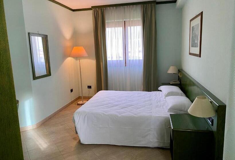 Номер Стандарт, Park Hotel Imperatore Adriano