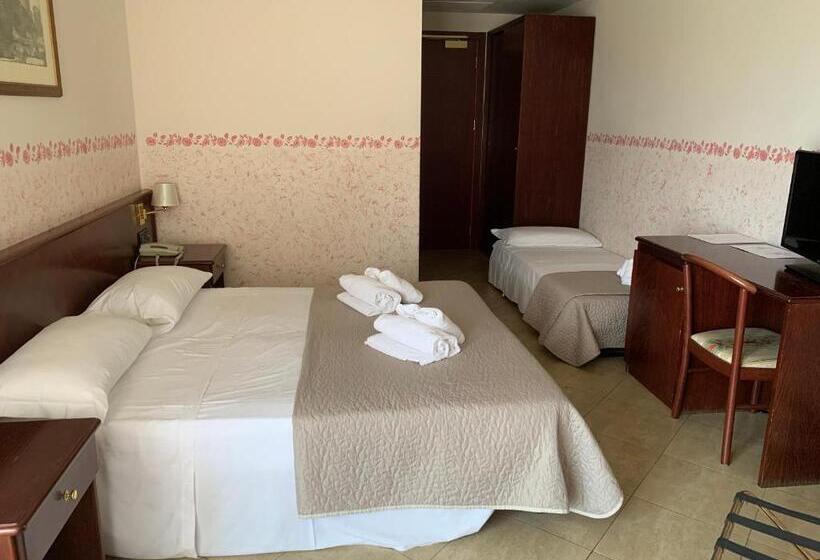 Трехместный Номер Классика, Park Hotel Imperatore Adriano