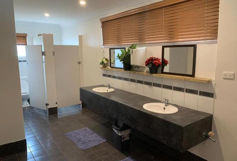 Семейный Номер Deluxe, Donnybrook Hotel Wa