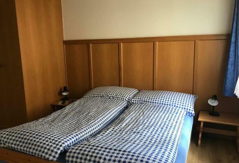 Номер Стандарт, Gasthaus Tell
