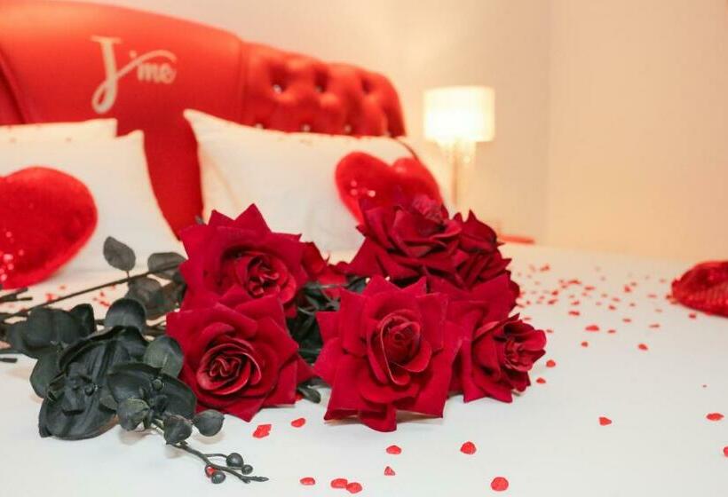 اتاق لوکس با بالکن, J Me Boutique Hotel   Adults Only