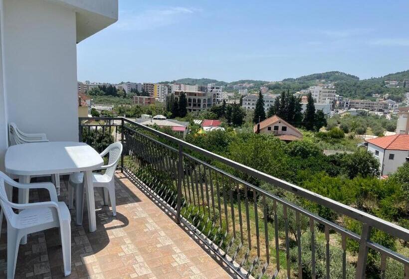 سوییت خانوادگی, Kasneci Apartments