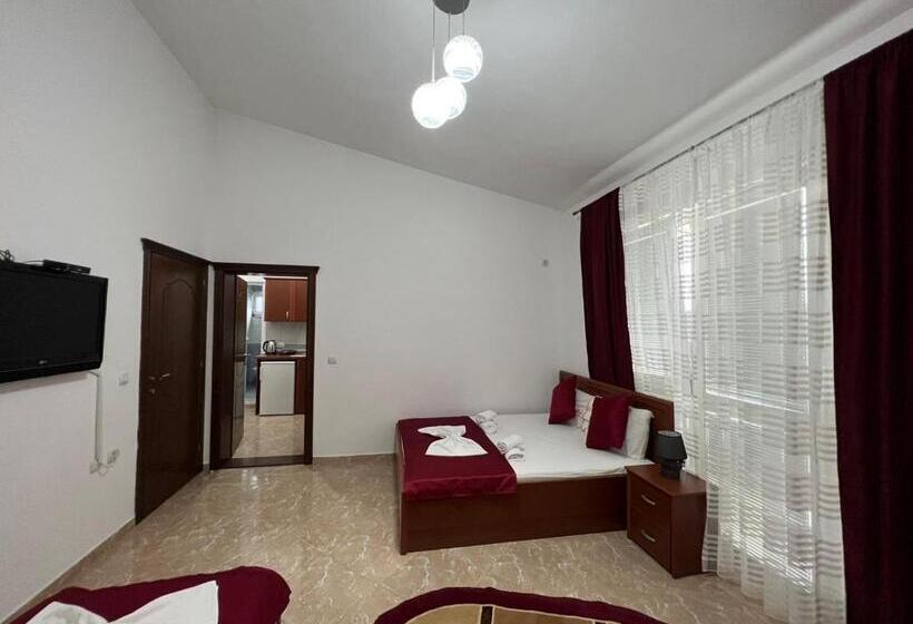 سوییت خانوادگی, Kasneci Apartments