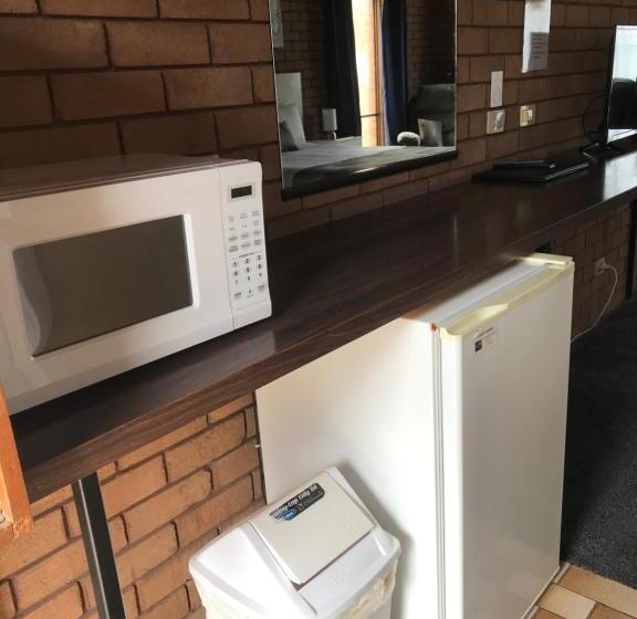 Номер Стандарт Трехместный, Bakery Park Motor Inn