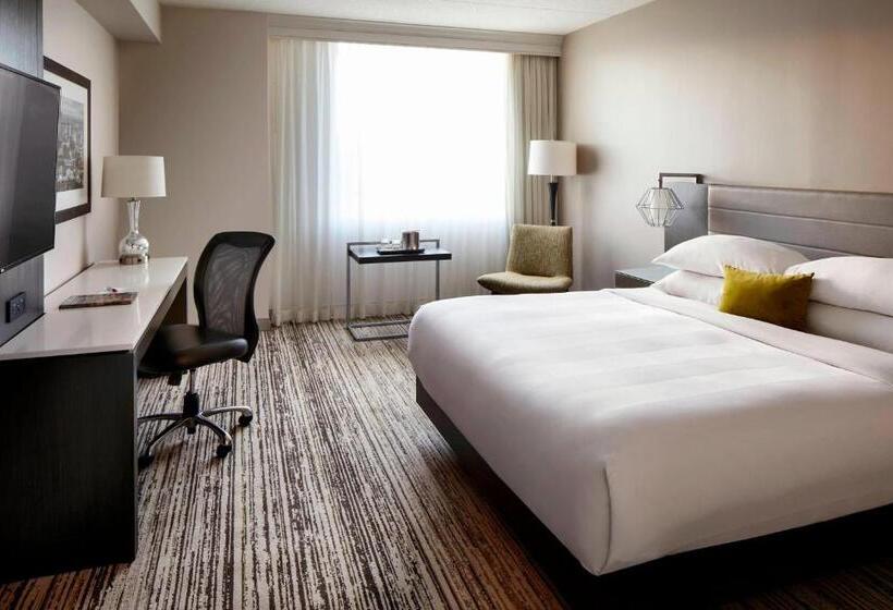 스탠다드 룸 킹사이즈 침대, Marriott Birmingham Grandview