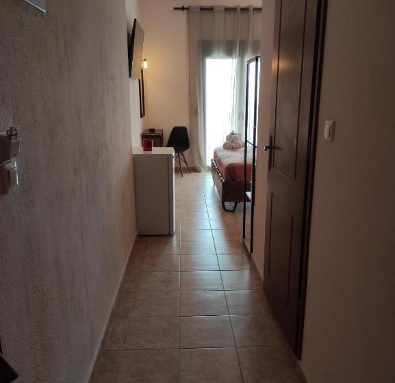 اتاق لوکس با چشم‌انداز دریا, Poseidon Rooms