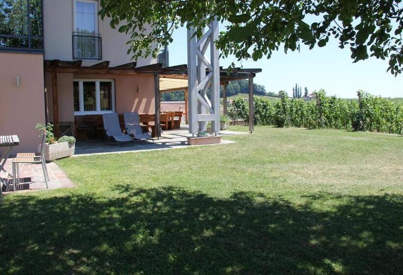 Номер Стандарт с Балконом, Zweytick Gästezimmer Weingut