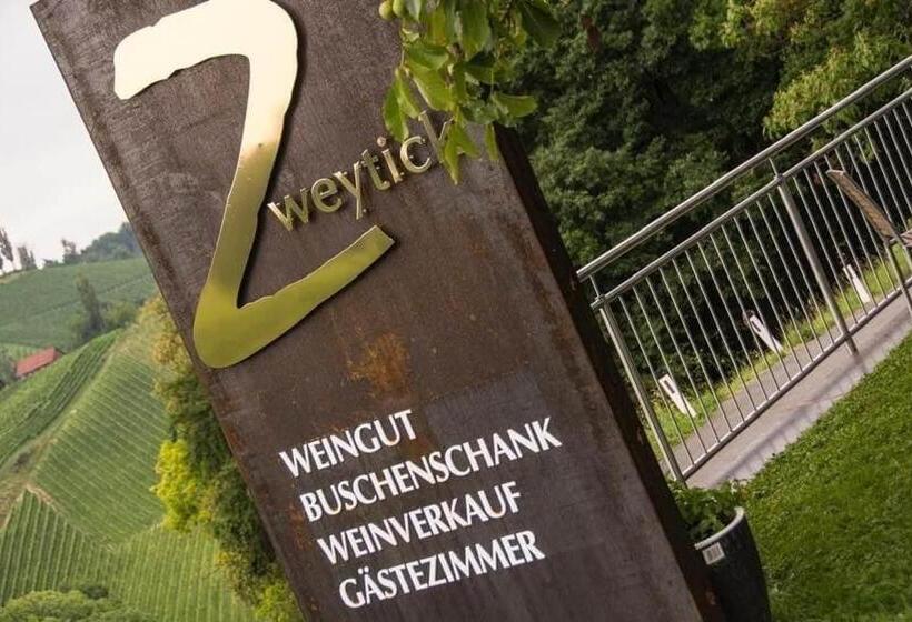 Номер Стандарт с Террасой, Zweytick Gästezimmer Weingut