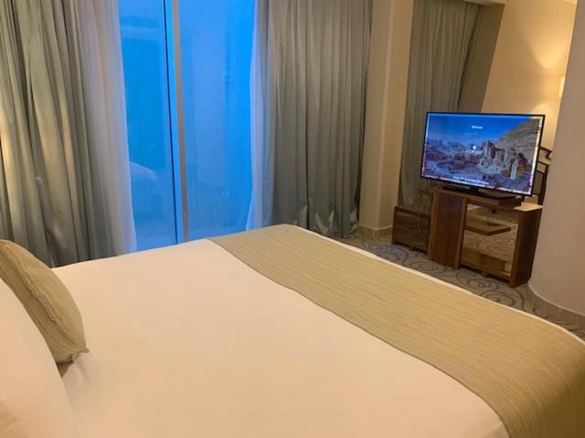 سوییت لوکس, Coral Tower Hotel By Hansa