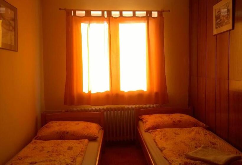 اتاق استاندارد چهار تخته, Penzion Lipůvka