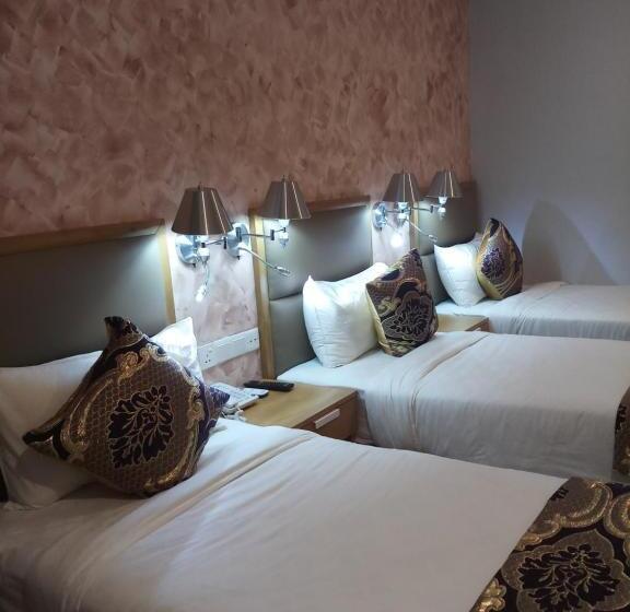 Трехместный Номер Deluxe, K Garden Hotel  Sdn Bhd