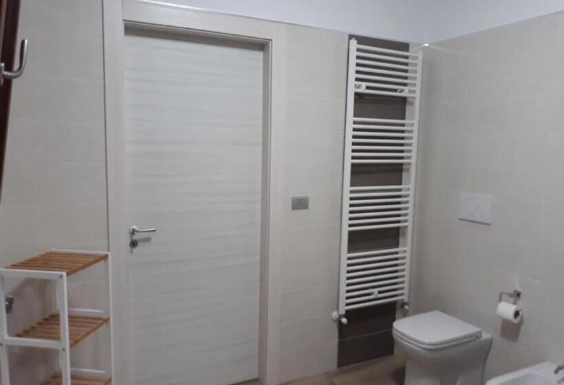 Апартаменты 1 Спальня Нижний Этаж, Af Service B&b