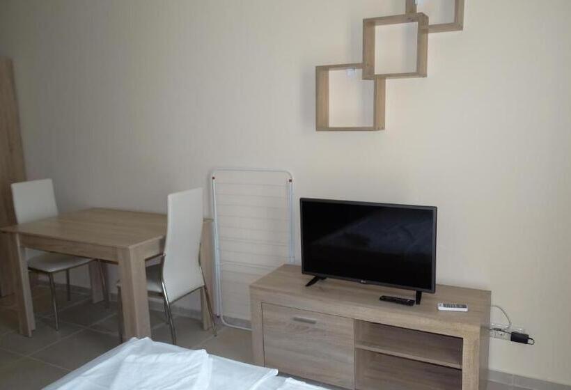 Quarto Familiar Vista Mar, Akrotiria Beach Apart Complex
