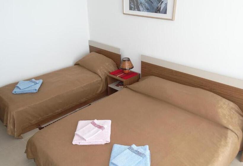 Escritório Superior, Akrotiria Beach Apart Complex