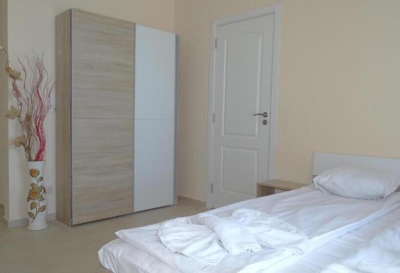 Quarto Familiar Vista Mar, Akrotiria Beach Apart Complex