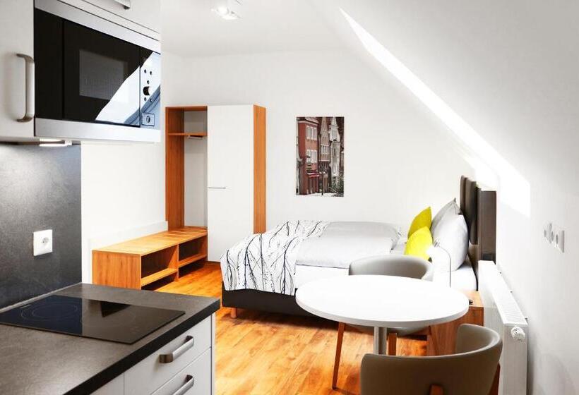 Номер Стандарт, Pension Engelkeller