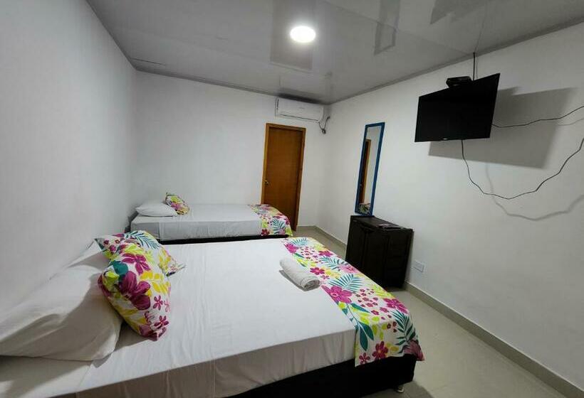 Quarto Triplo Estandar, Posada Old Town Bay