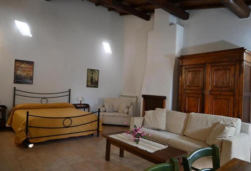 Студия Стандарт, Agriturismo I Due Casali