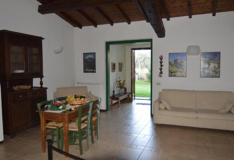 Студия Стандарт, Agriturismo I Due Casali