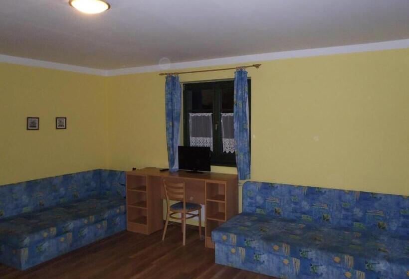 Quarto Quadruple Standard, Houda Bouda   Penzion & Apartmány