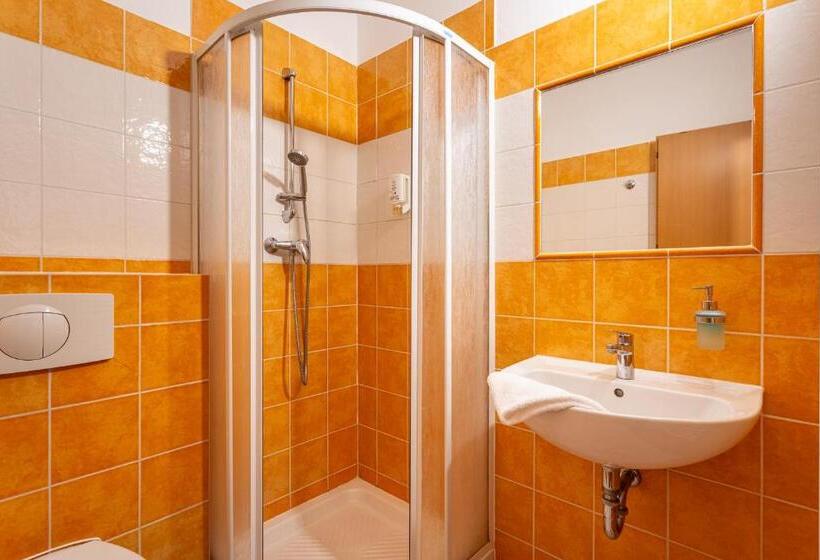 Quarto Triplo Estandar, Houda Bouda   Penzion & Apartmány