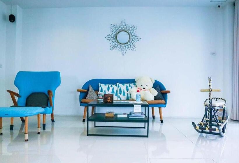 バルコニー付きスタンダードルーム, Jamjuree Home At Udonthani