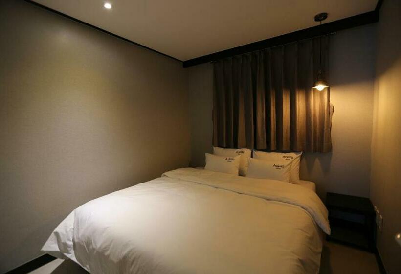 Family Suite, Gupo Station Almond