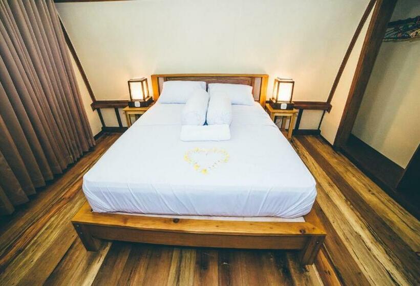 خانه یا کلبه ی ییلاقی با نمای استخر, Island Beach Bungalow