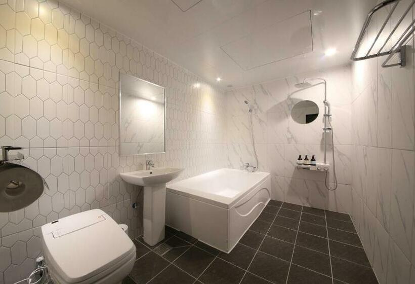 Номер Стандарт, Gupo Station Almond