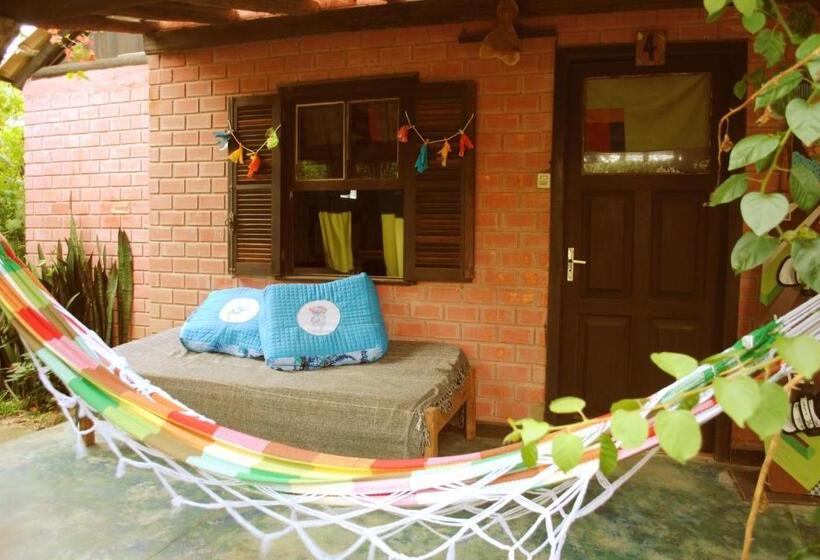 스탠다드 방갈로, Praia Do Rosa Hostel