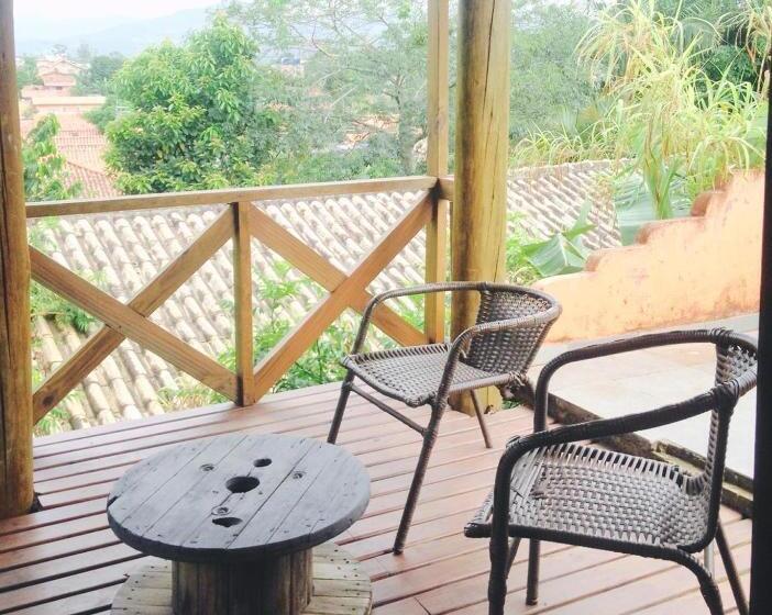 스탠다드 방갈로, Praia Do Rosa Hostel