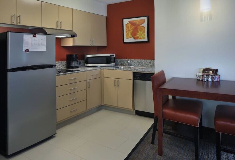 Люкс, Residence Inn Mystic Groton