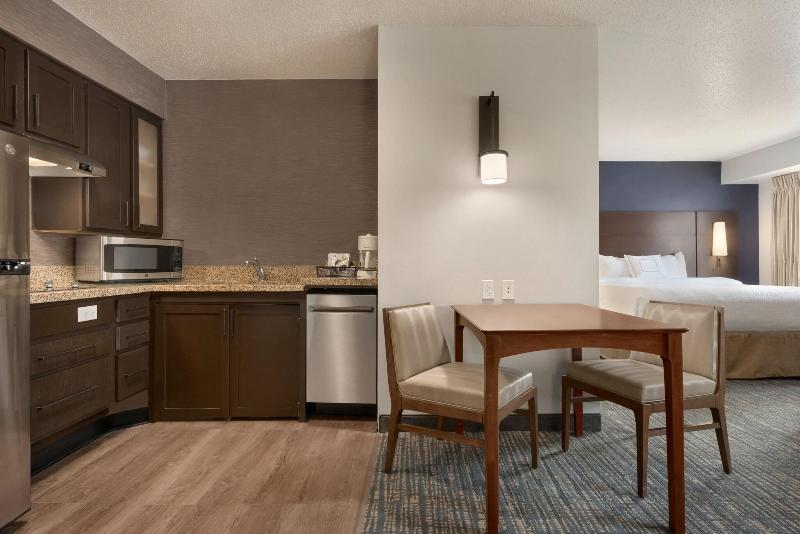 스탠다드 스튜디오 킹침대, Residence Inn By Marriott West Springfield