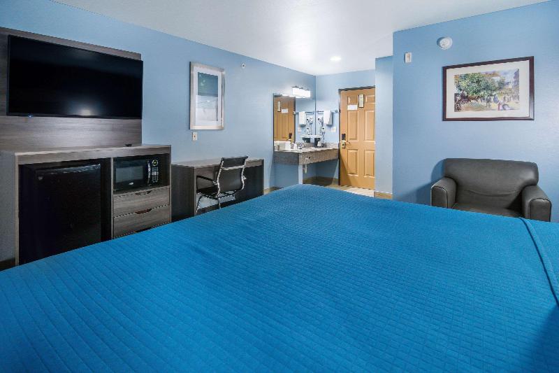 带大床的标准间, Rodeway Inn Carrollton I 35e