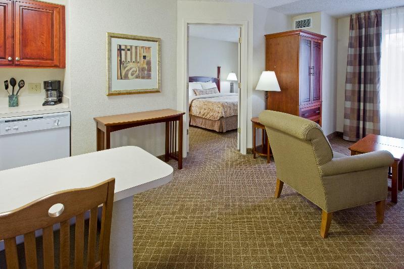 스위트 킹사이즈 침대, Staybridge Suites Cranbury   South Brunswick, An Ihg