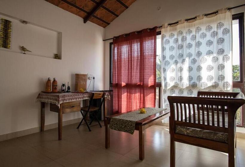 Номер Стандарт, Dhole's Den Bandipur