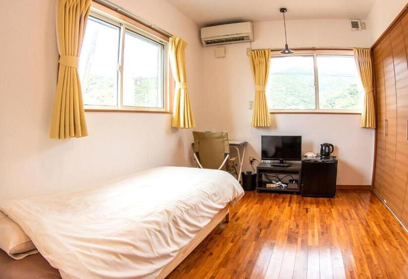 اتاق استاندارد یک نفره, Zerogravity Seisui Villa