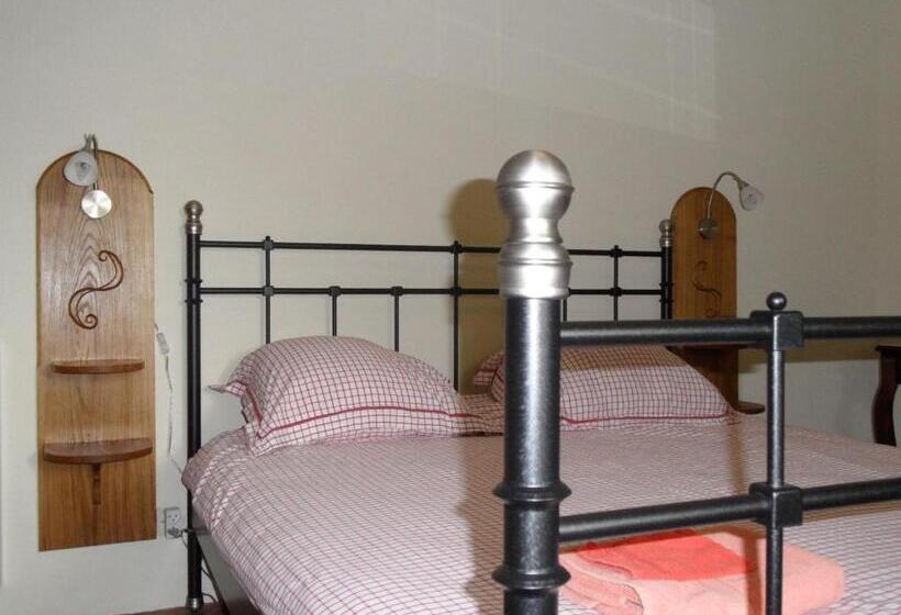 Четырехместный Номер Стандарт, Chambres D Hôtes Domaine Du Bourg