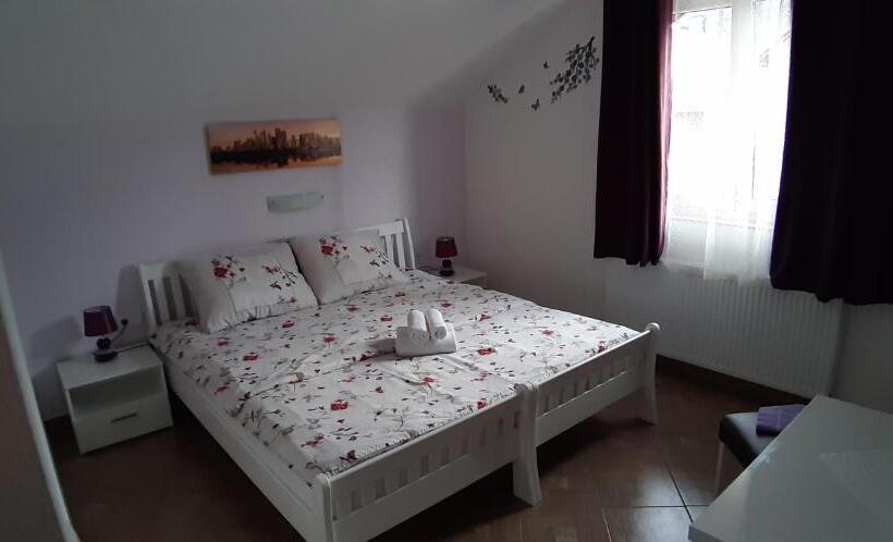 اتاق لوکس, Guest House Mačić