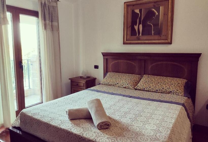 Номер Deluxe с Балконом, Casale Del Sole