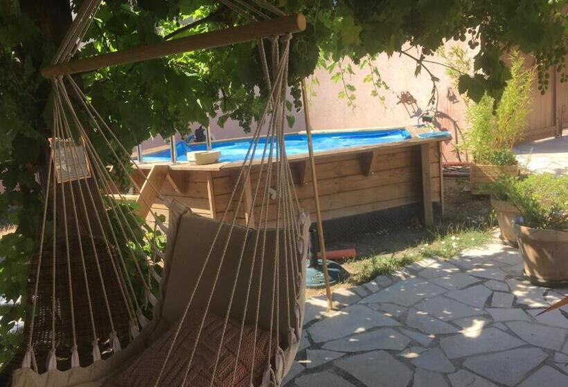 Номер Стандарт, La Tramontane